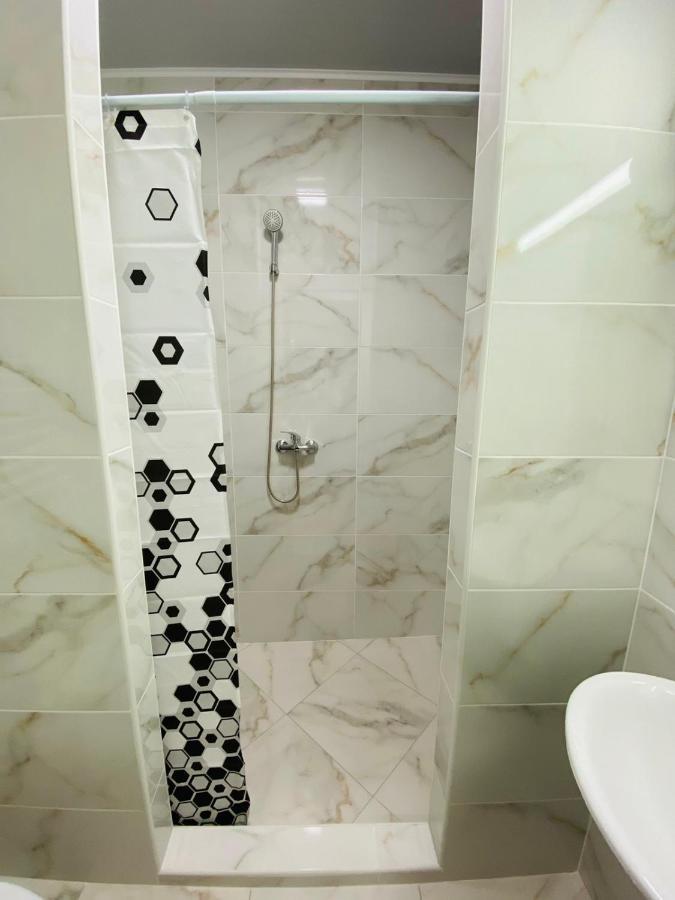Під Явором New Hotel Drogomirchany Buitenkant foto