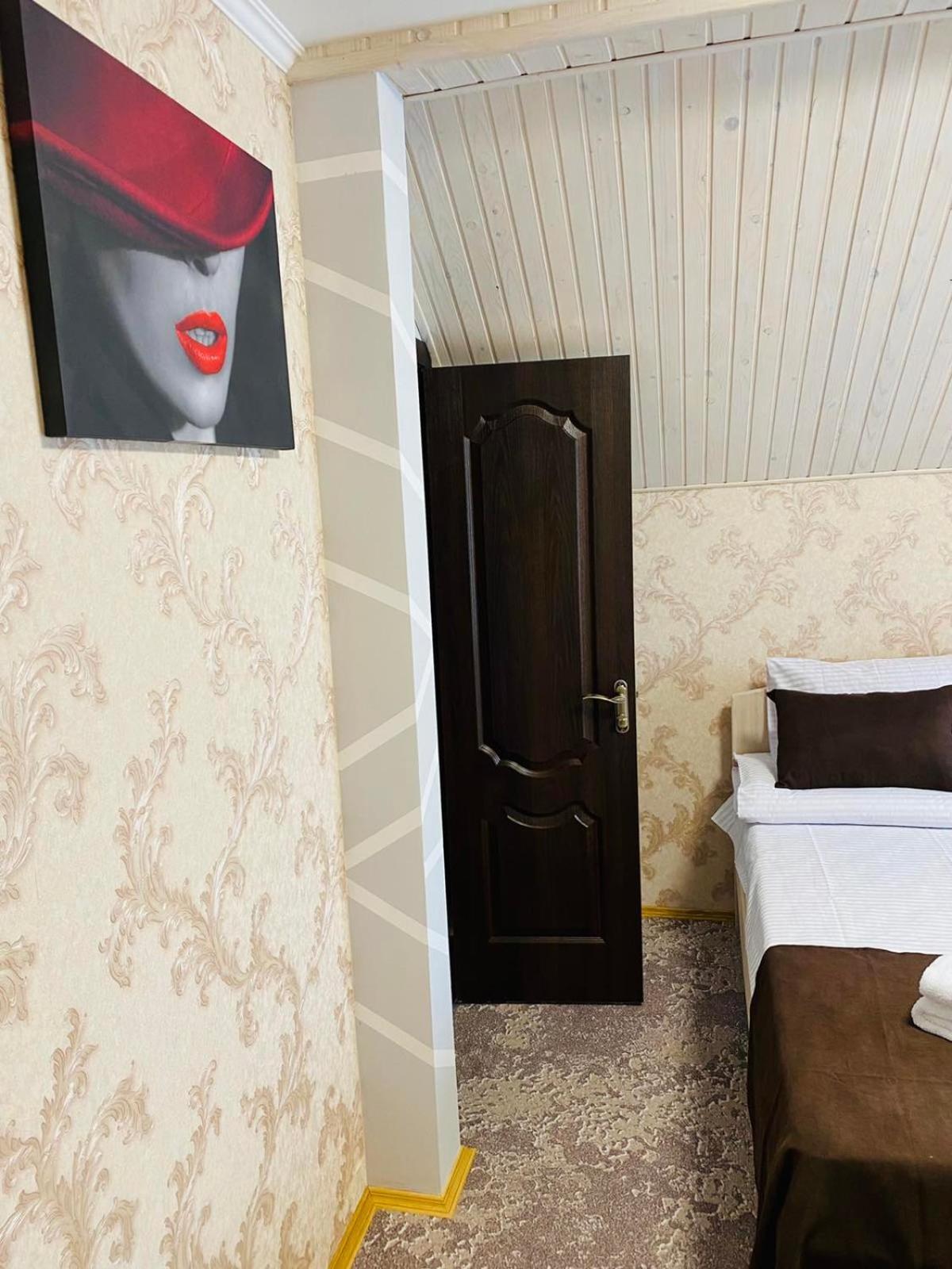 Під Явором New Hotel Drogomirchany Kamer foto